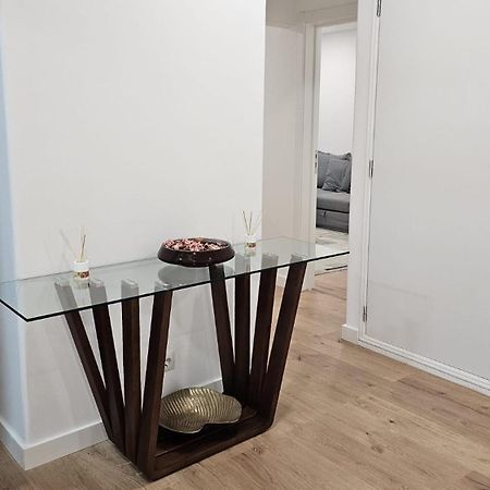 Apartamento T3 Em Lisboa/ เกลูซ ภายนอก รูปภาพ